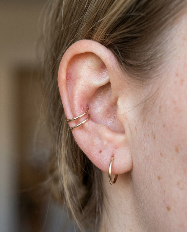 Customer wearing Stepoy 14K gold seamless ring