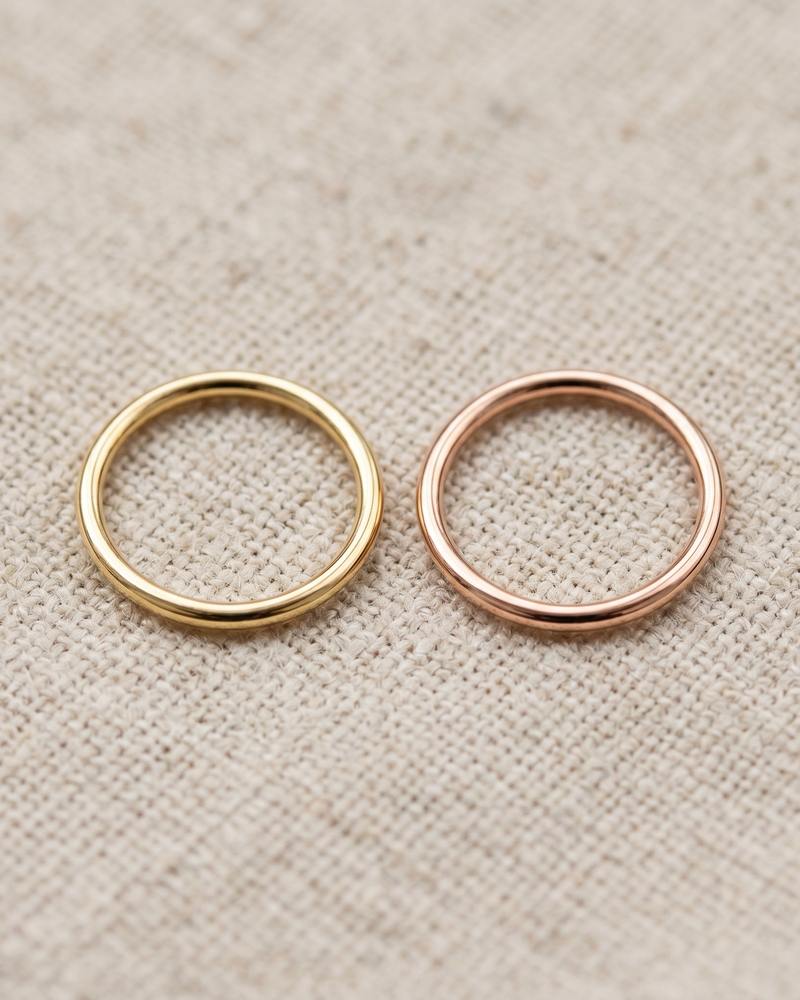 14ct gold seamless hoop macro close-up showing smooth polished surface and fine wire thickness