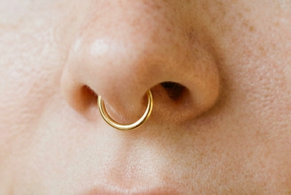 STEPOY nose ring styling reference — another design